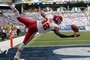 Chiefs' Bowe With Incredible Juggling Grab
