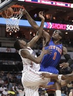 Stoudemire's Facial on Tyrus Thomas