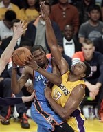 Durant Sinks Silly Off-Balance Layu