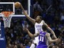 Durant Attacks the Rim against Phoenix