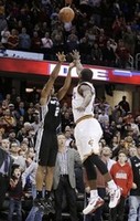 Kawhi Leonard Wins It for San Anton