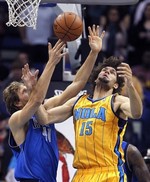 Dirk's 25 Leads Dallas