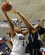 UConn Women Destroy Idaho