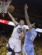 Steph Curry Battles to Lift Warrior