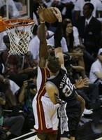LeBron Shuts Down Splitter, Spurs i