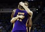 Lakers Knock Out Hornets in New Orleans