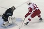 Sharks Edge Red Wings for 2-0 Lead